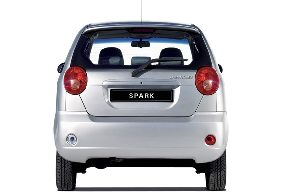 Chevrolet Spark (M200) 2005–07 wallpapers