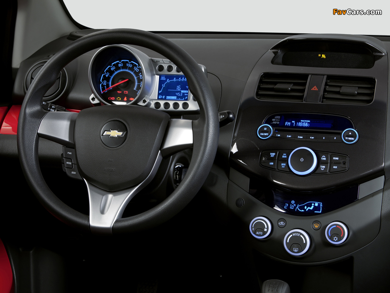 Chevrolet Spark (M300) 2010–13 images (800 x 600)