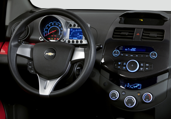 Chevrolet Spark (M300) 2010–13 images