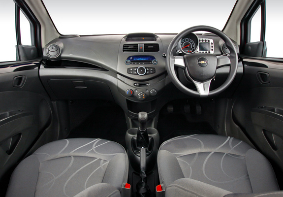 Chevrolet Spark ZA-spec (M300) 2010–13 photos