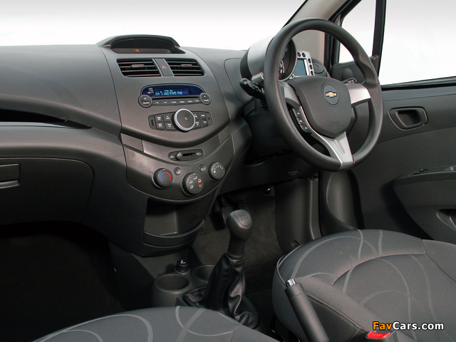 Chevrolet Spark ZA-spec (M300) 2010–13 wallpapers (640 x 480)