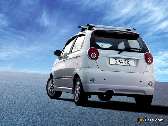 Images of Chevrolet Spark (M200) 2005–07 (640 x 480)
