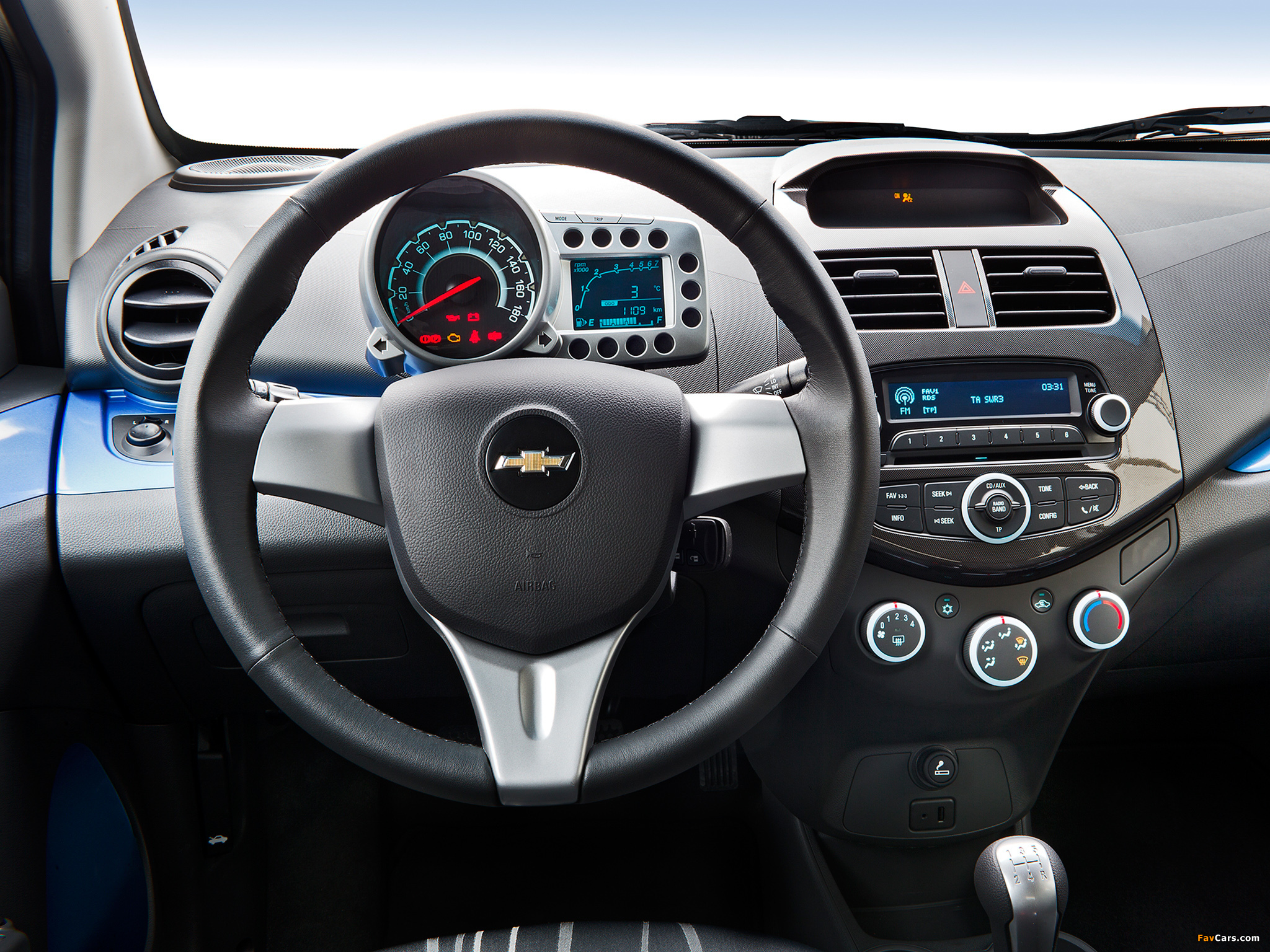 Images of Chevrolet Spark (M300) 2013 (2048 x 1536)