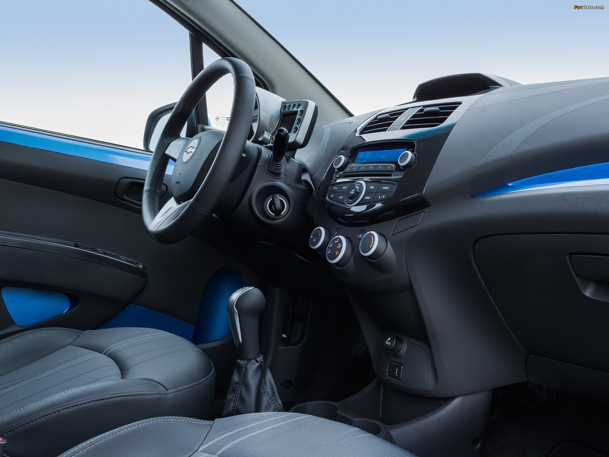 Images of Chevrolet Spark (M300) 2013 (2048 x 1536)