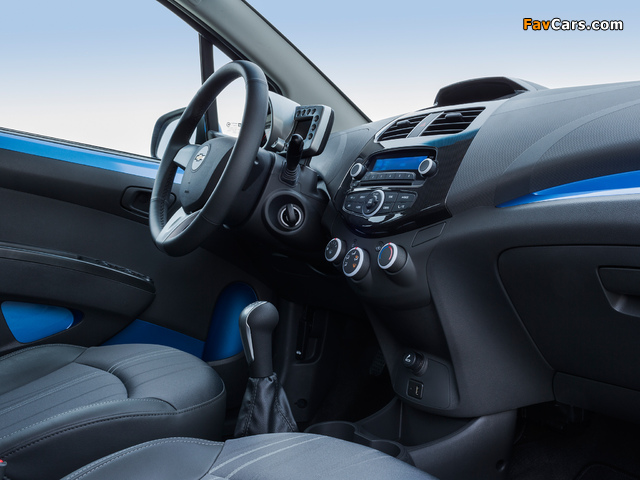 Images of Chevrolet Spark (M300) 2013 (640 x 480)