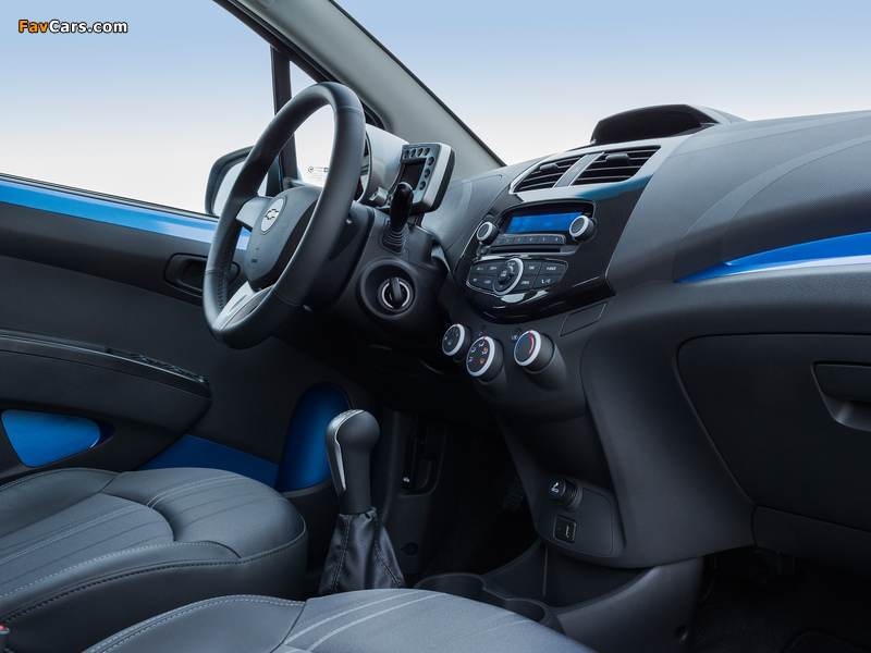 Images of Chevrolet Spark (M300) 2013 (800 x 600)