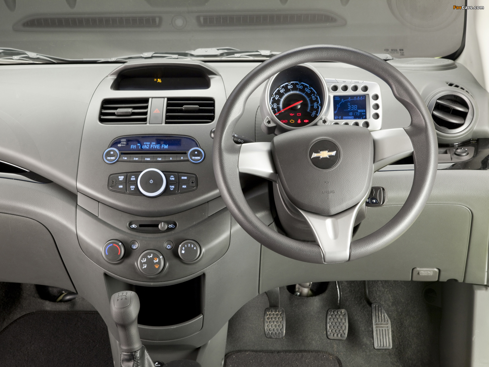 Pictures of Chevrolet Spark ZA-spec (M300) 2010–13 (1600 x 1200)