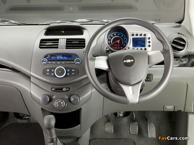 Pictures of Chevrolet Spark ZA-spec (M300) 2010–13 (640 x 480)