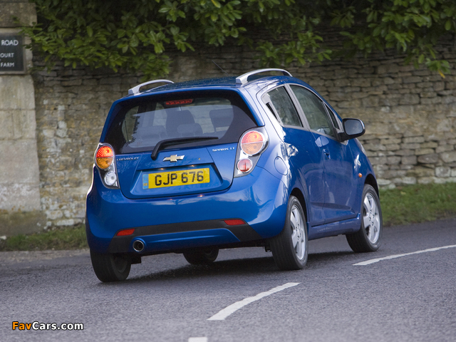 Pictures of Chevrolet Spark UK-spec (M300) 2011 (640 x 480)