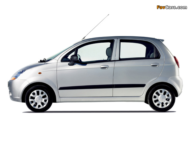 Chevrolet Spark (M200) 2005–07 wallpapers (640 x 480)