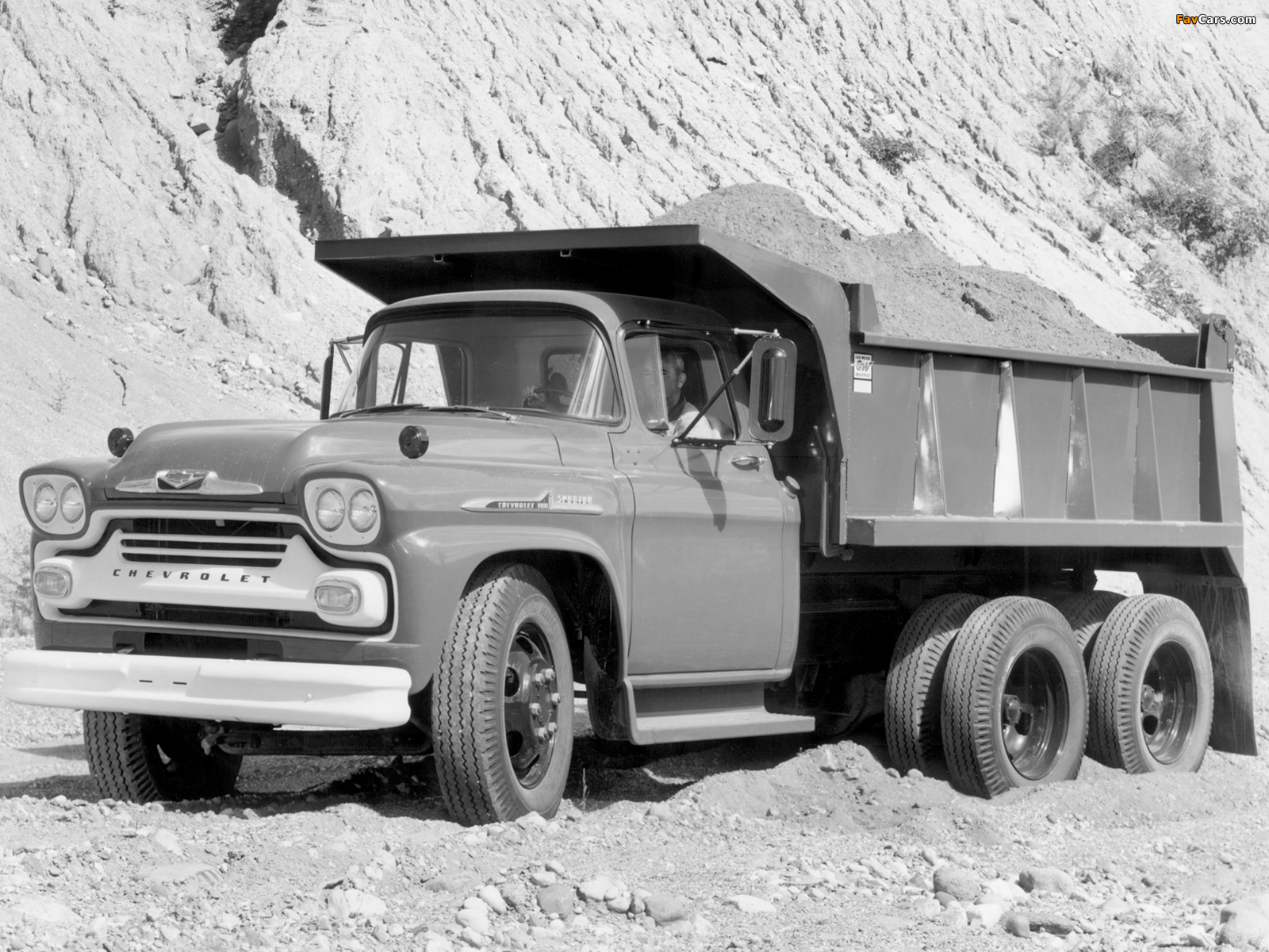 Photos of Chevrolet Spartan 100 Dump Truck 1958 (1600 x 1200)