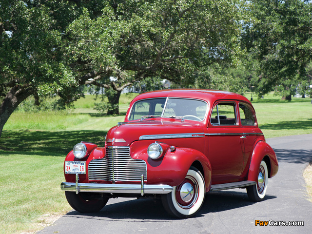 Chevrolet Special DeLuxe Town Sedan (KA-2102) 1940 photos (640 x 480)