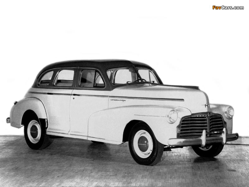 Chevrolet Special DeLuxe Sport Sedan (BH) 1942 pictures (800 x 600)