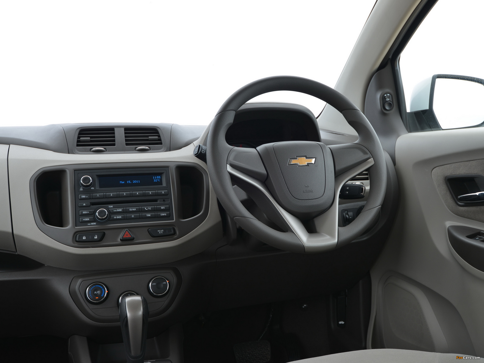 Chevrolet Spin TH-spec 2013 images (2048 x 1536)
