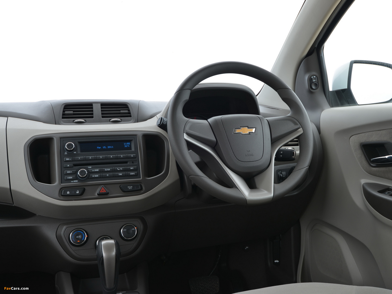 Chevrolet Spin TH-spec 2013 images (1600 x 1200)