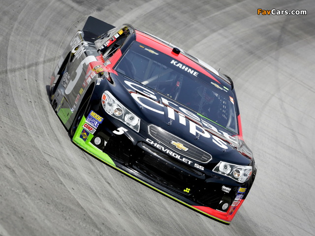 Photos of Chevrolet SS NASCAR Sprint Cup Series Race Car 2013 (640 x 480)