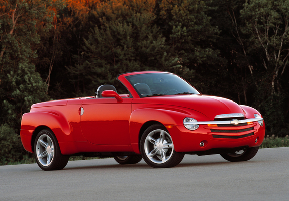 Chevrolet SSR 2003–06 images