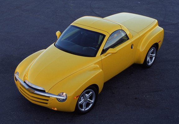 Chevrolet SSR 2003–06 images