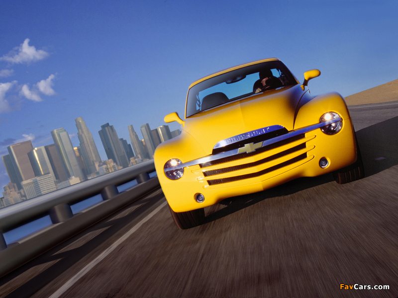 Chevrolet SSR 2003–06 photos (800 x 600)