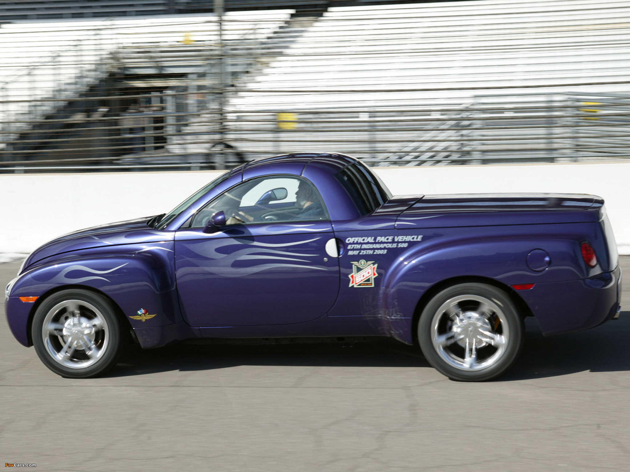 Chevrolet SSR Indy 500 Pace Car 2003 pictures (2048 x 1536)