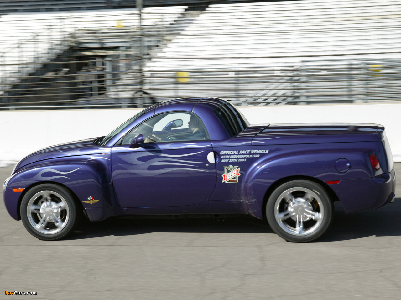 Chevrolet SSR Indy 500 Pace Car 2003 pictures (1280 x 960)