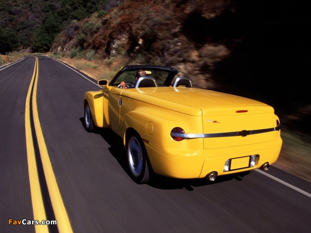 Chevrolet SSR 2003–06 pictures (640 x 480)