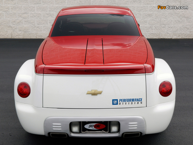 SO-CAL Chevrolet SSR Bonneville Push Truck 2004 photos (640 x 480)