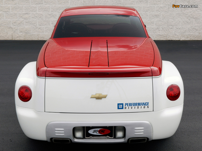 SO-CAL Chevrolet SSR Bonneville Push Truck 2004 photos (800 x 600)