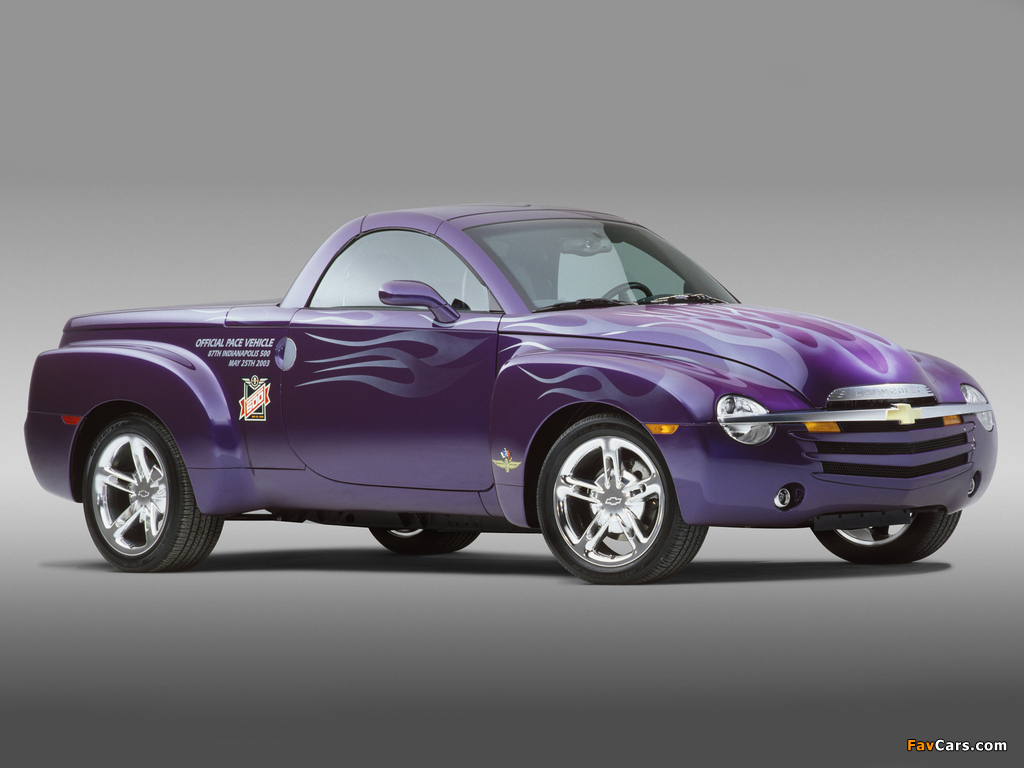 Images of Chevrolet SSR Indy 500 Pace Car 2003 (1024 x 768)