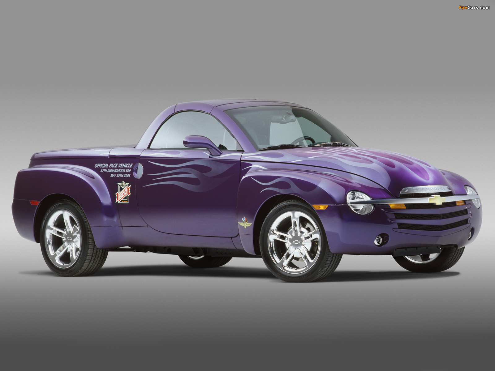 Images of Chevrolet SSR Indy 500 Pace Car 2003 (1600 x 1200)