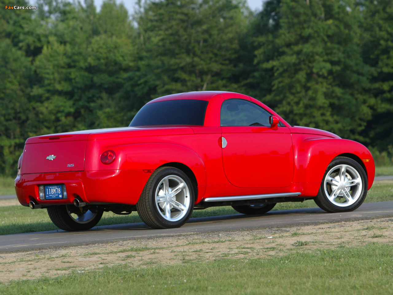 Photos of Chevrolet SSR 2003–06 (1280 x 960)
