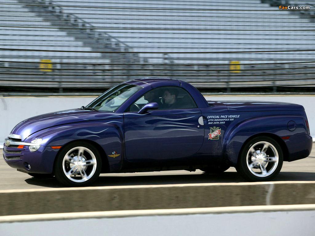 Photos of Chevrolet SSR Indy 500 Pace Car 2003 (1024 x 768)