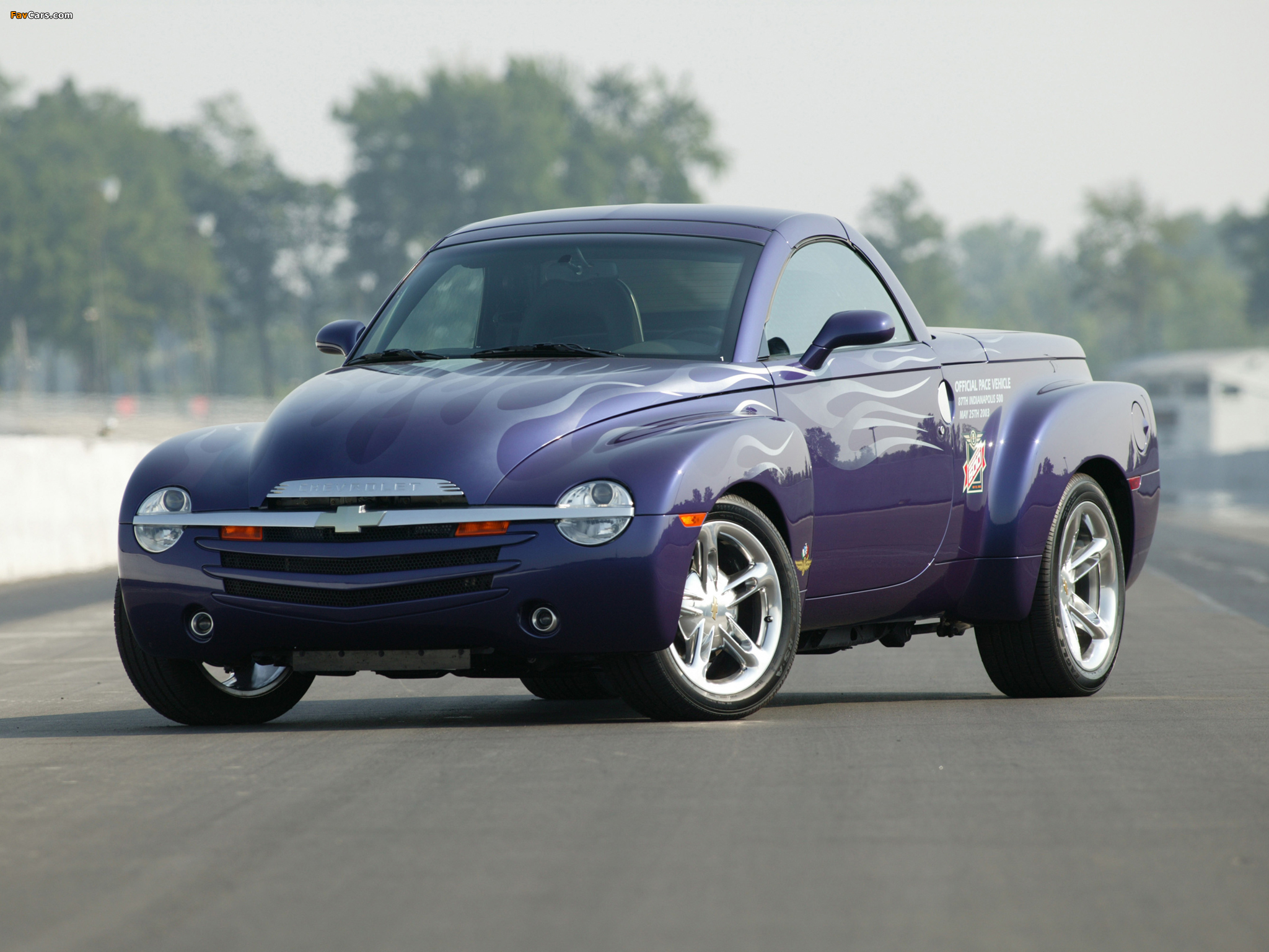 Photos of Chevrolet SSR Indy 500 Pace Car 2003 (2048 x 1536)