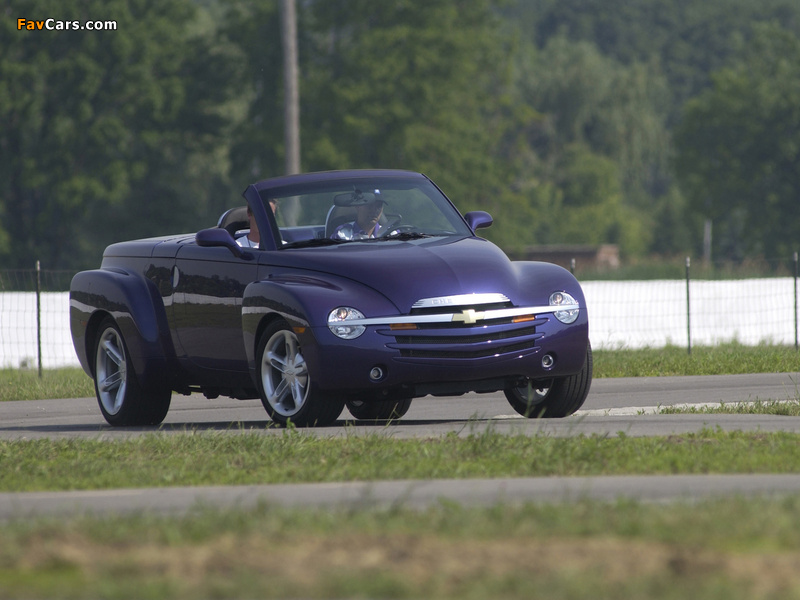 Photos of Chevrolet SSR 2003–06 (800 x 600)