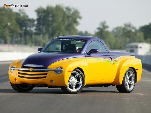 Pictures of Chevrolet SSR Hot Rod Power Tour 2003 (640 x 480)