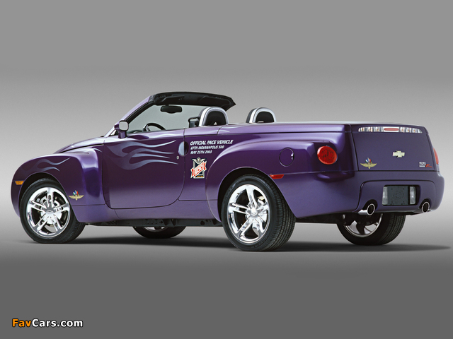 Pictures of Chevrolet SSR Indy 500 Pace Car 2003 (640 x 480)