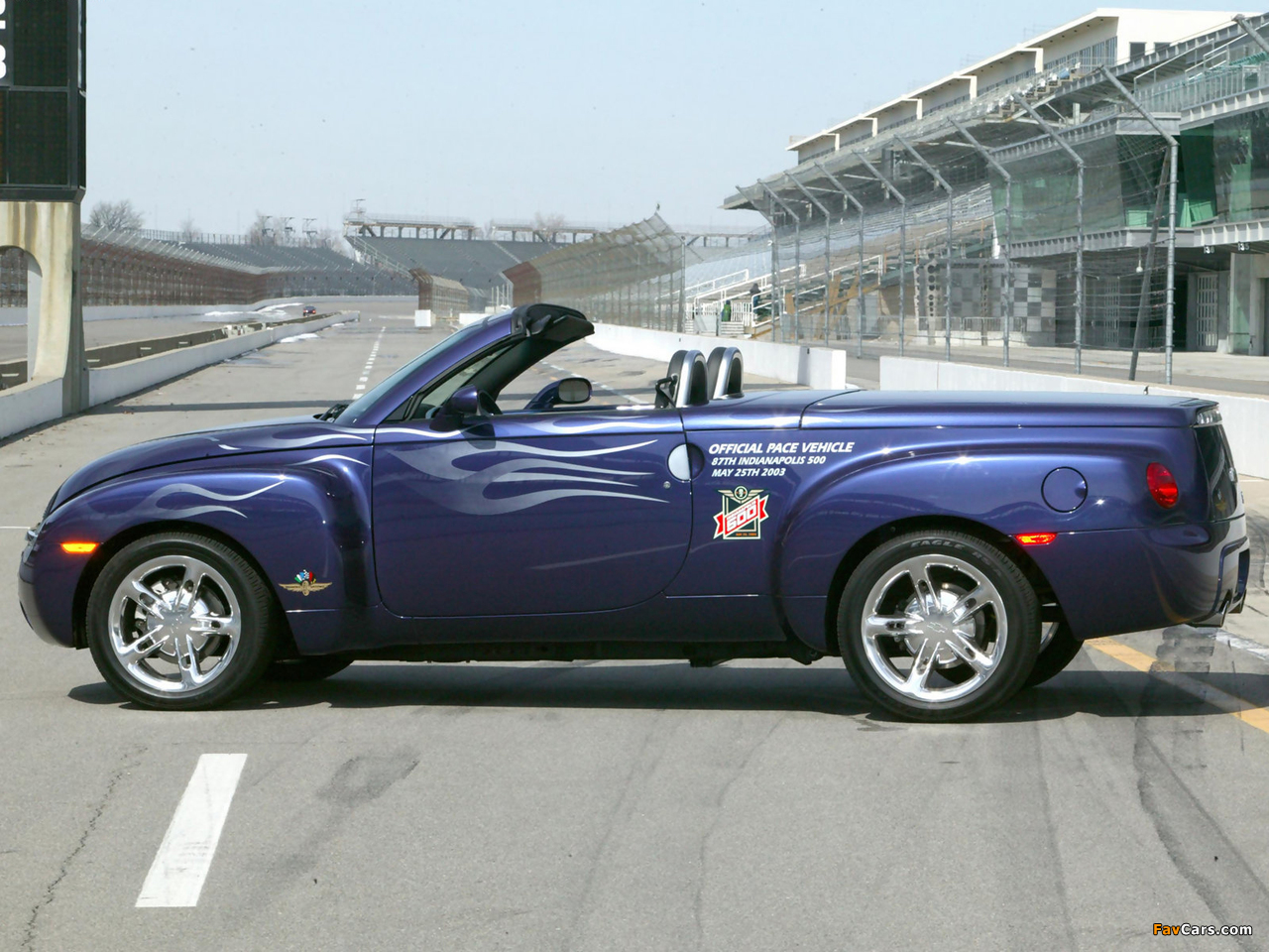 Pictures of Chevrolet SSR Indy 500 Pace Car 2003 (1280 x 960)