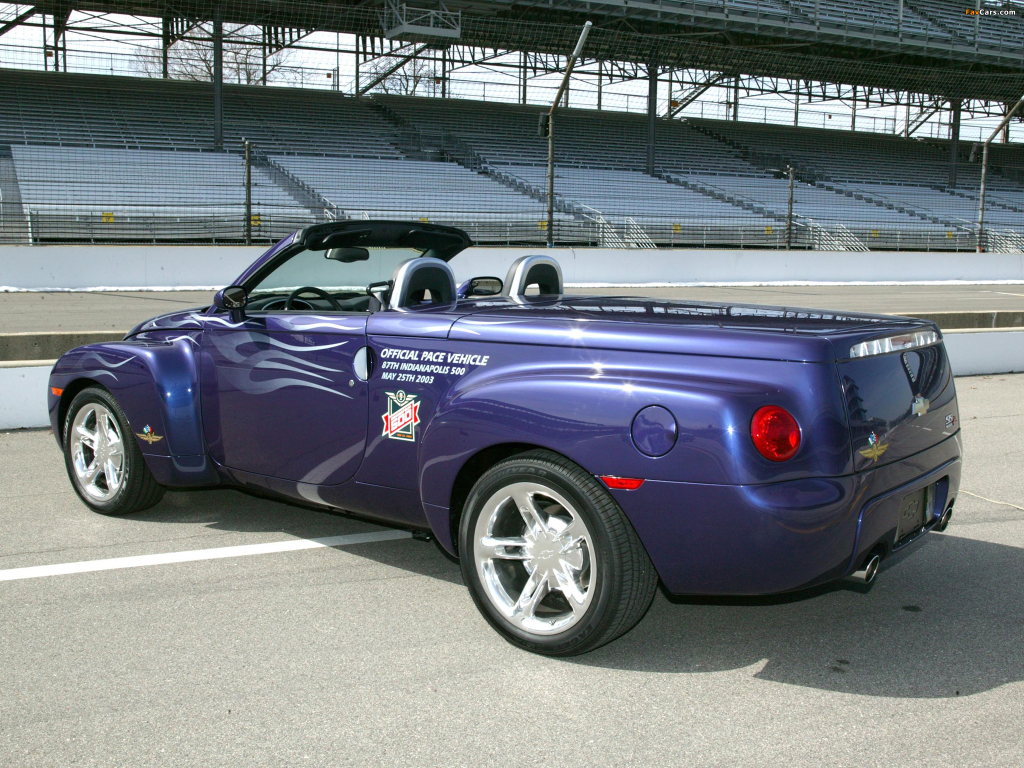 Chevrolet SSR Indy 500 Pace Car 2003 wallpapers (2048 x 1536)