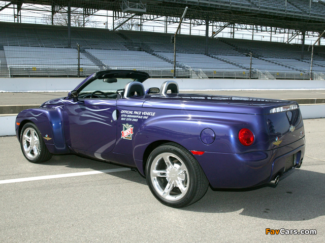 Chevrolet SSR Indy 500 Pace Car 2003 wallpapers (640 x 480)