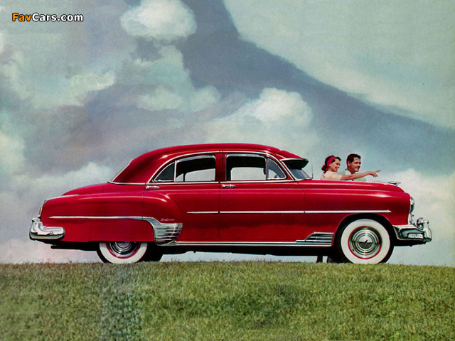 Images of Chevrolet Styleline Deluxe 4-door Sedan 1952 (640 x 480)