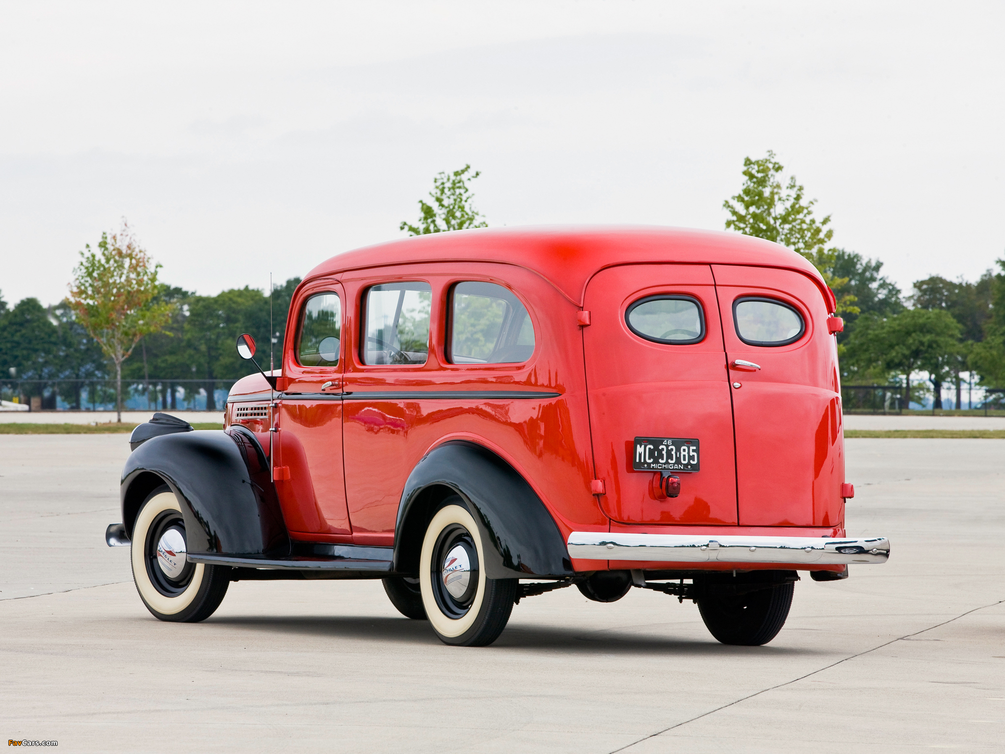Chevrolet Carryall Suburban 1941–47 photos (2048 x 1536)