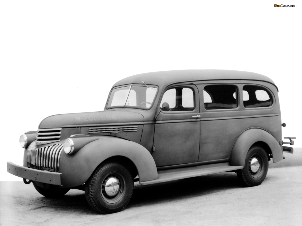 Chevrolet Carryall Suburban 1941–47 wallpapers (1280 x 960)