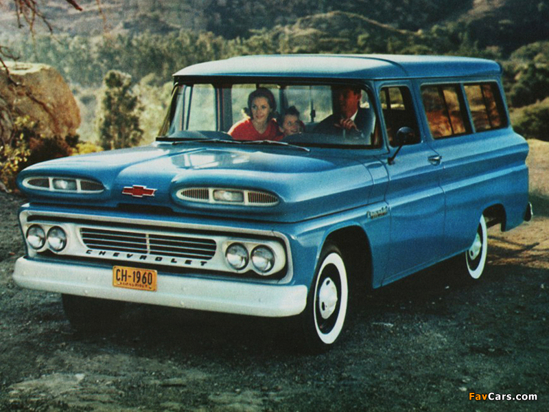 Chevrolet Suburban 1960–61 photos (800 x 600)