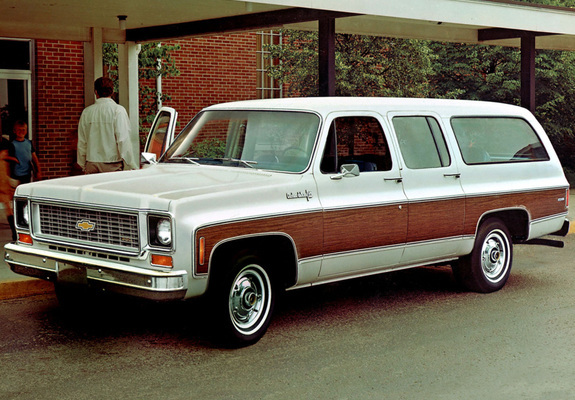 Chevrolet Suburban 1973–74 pictures