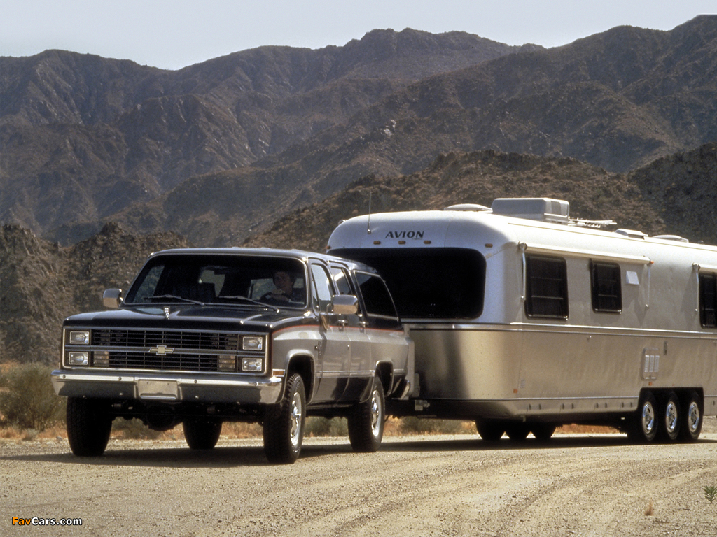 Chevrolet Suburban 1983–84 photos (1024 x 768)