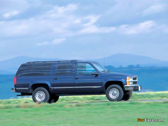 Chevrolet Suburban (GMT400) 1994–99 photos (640 x 480)