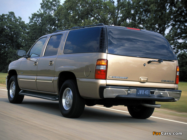 Chevrolet Suburban 1500 (GMT800) 2001–02 photos (640 x 480)