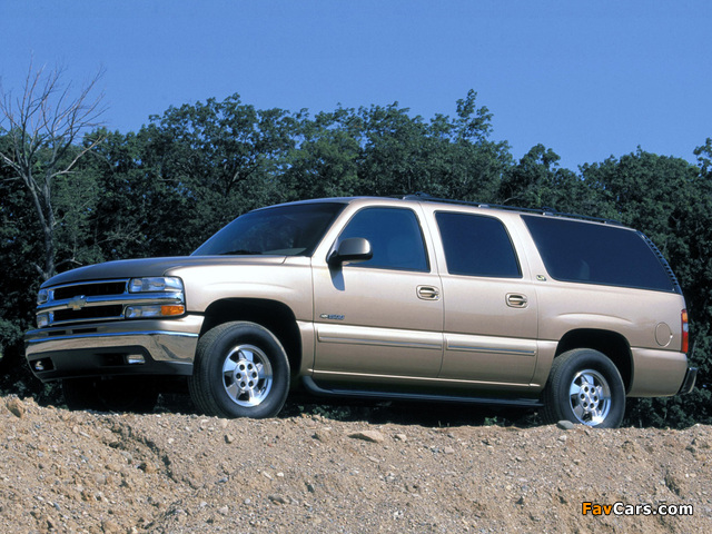 Chevrolet Suburban 1500 (GMT800) 2001–02 pictures (640 x 480)