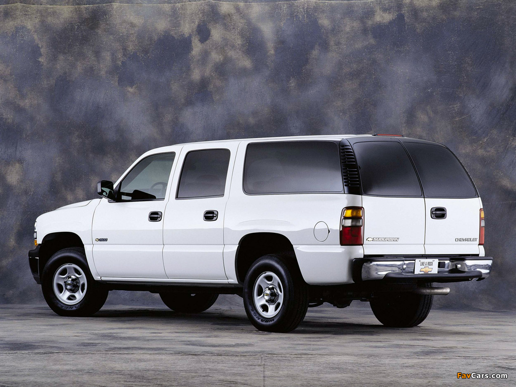 Chevrolet Suburban 1500 (GMT800) 2001–02 wallpapers (1024 x 768)