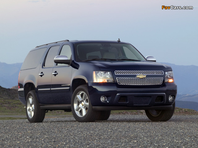 Chevrolet Suburban (GMT900) 2006 pictures (640 x 480)